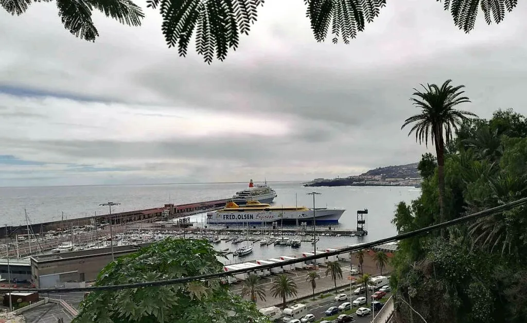 Ferry de conexión entre las islas - La Gomera